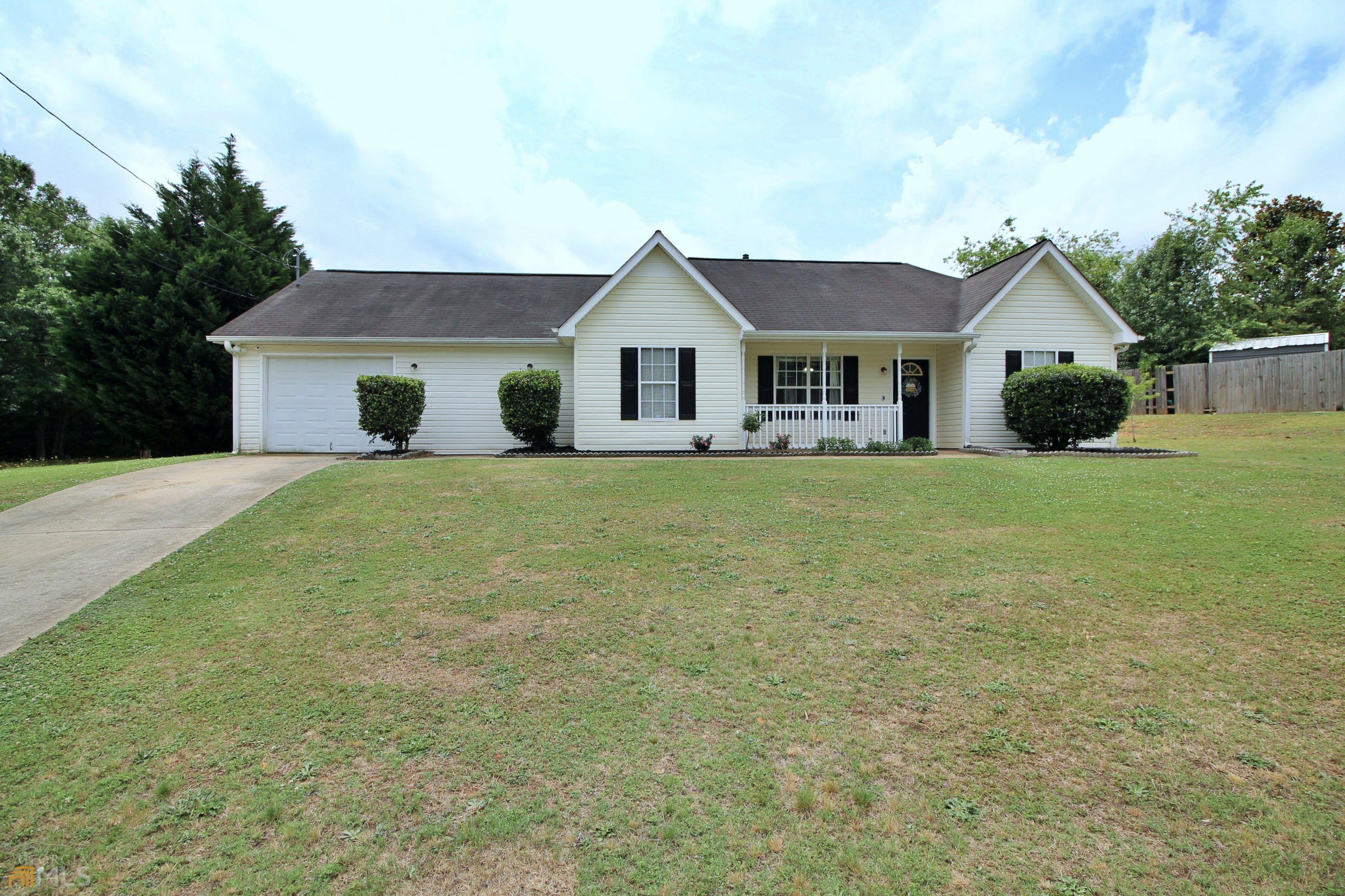 Property Photo:  184 Regal Road  GA 30233 