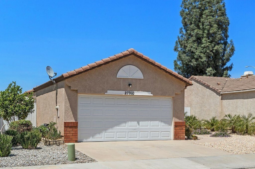 Property Photo: 27910 Moonridge Drive CA 92585