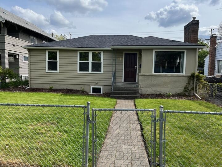 808 E Ermina Ave  Spokane WA 99207 photo