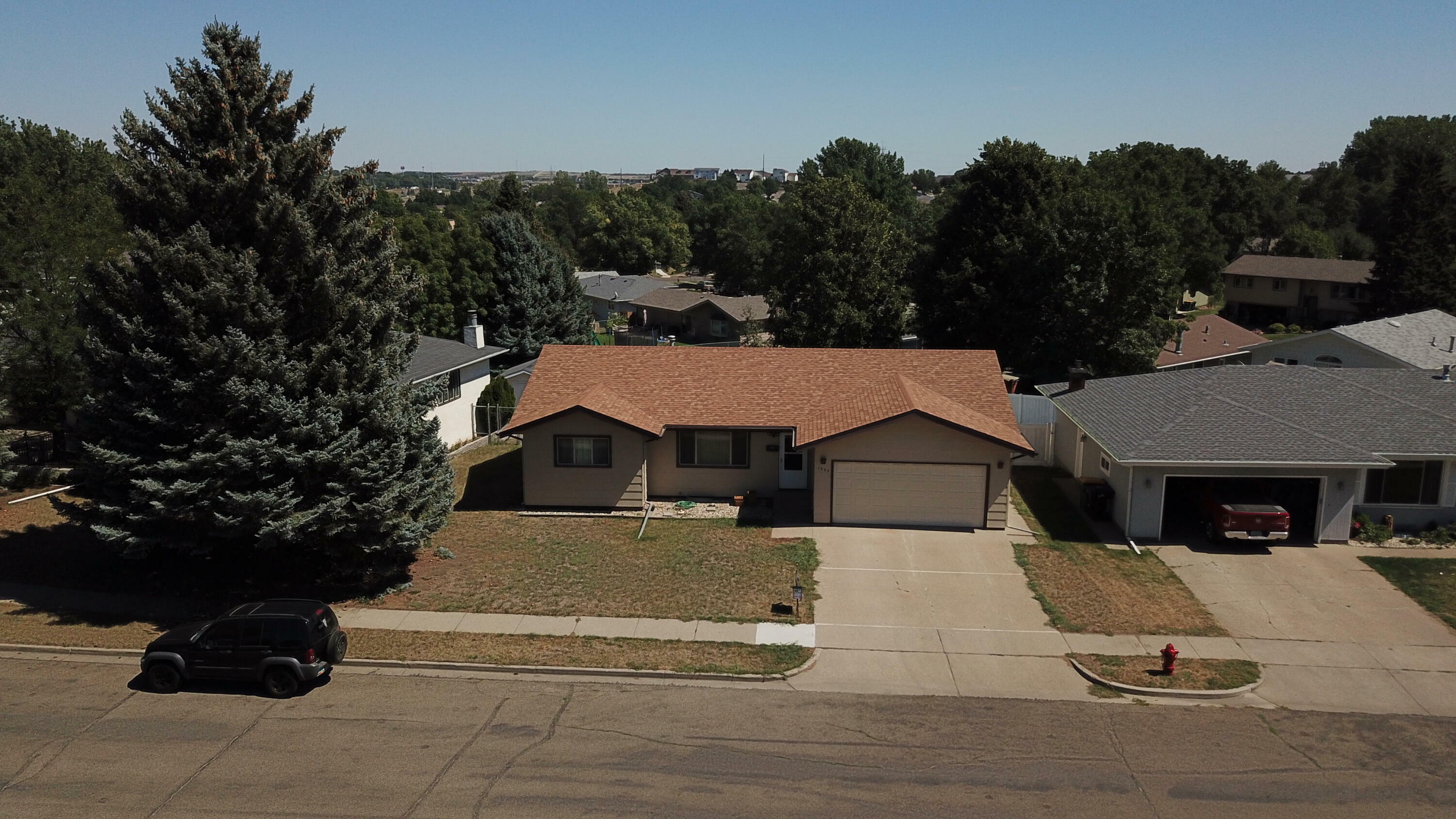 Property Photo:  1923 N 20th Street  ND 58501 