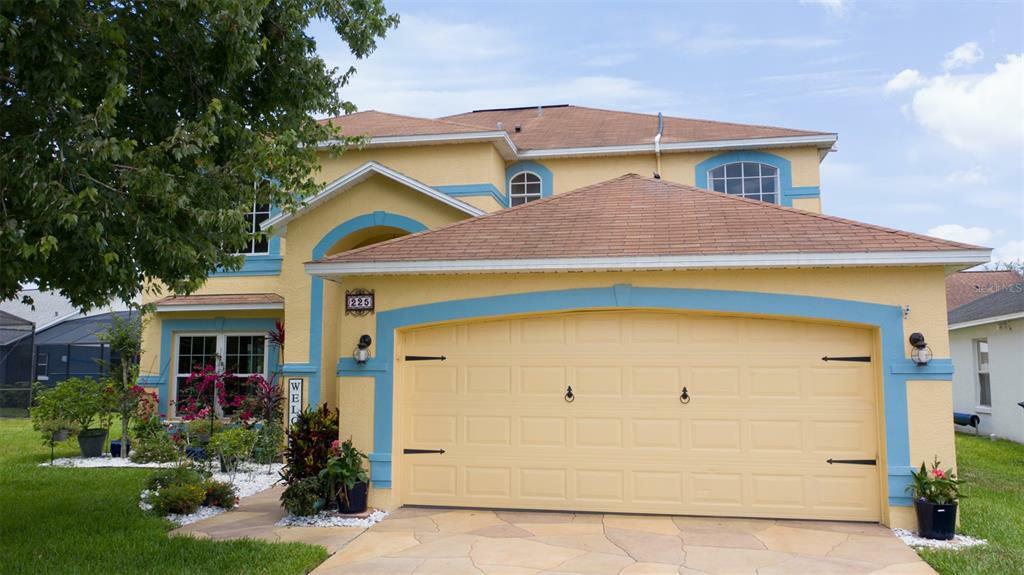 Property Photo:  225 Canary Island Circle  FL 33837 