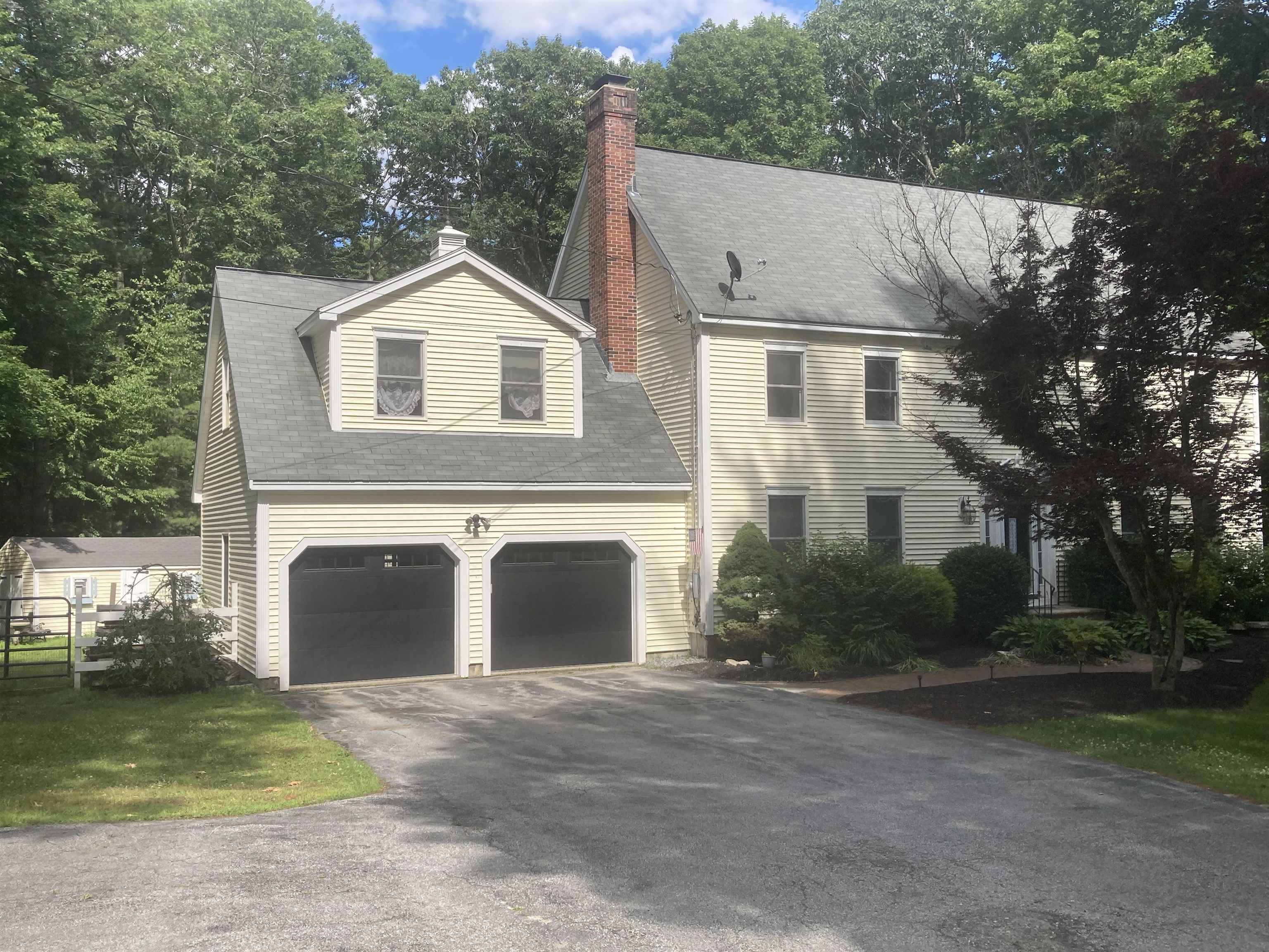 Property Photo: 5 Dunbar Drive NH 03033