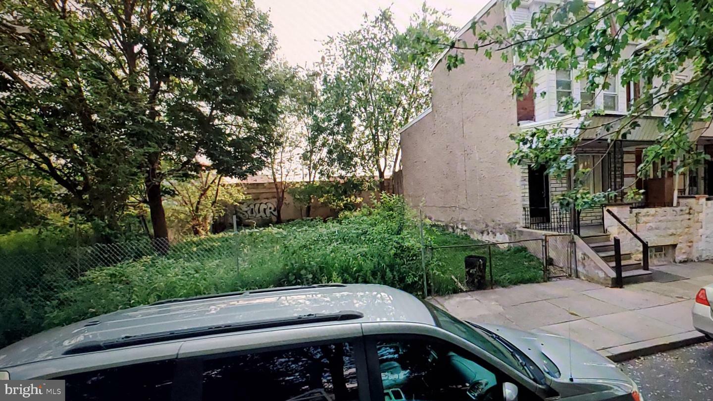 Property Photo:  1832 E Schiller Street  PA 19134 