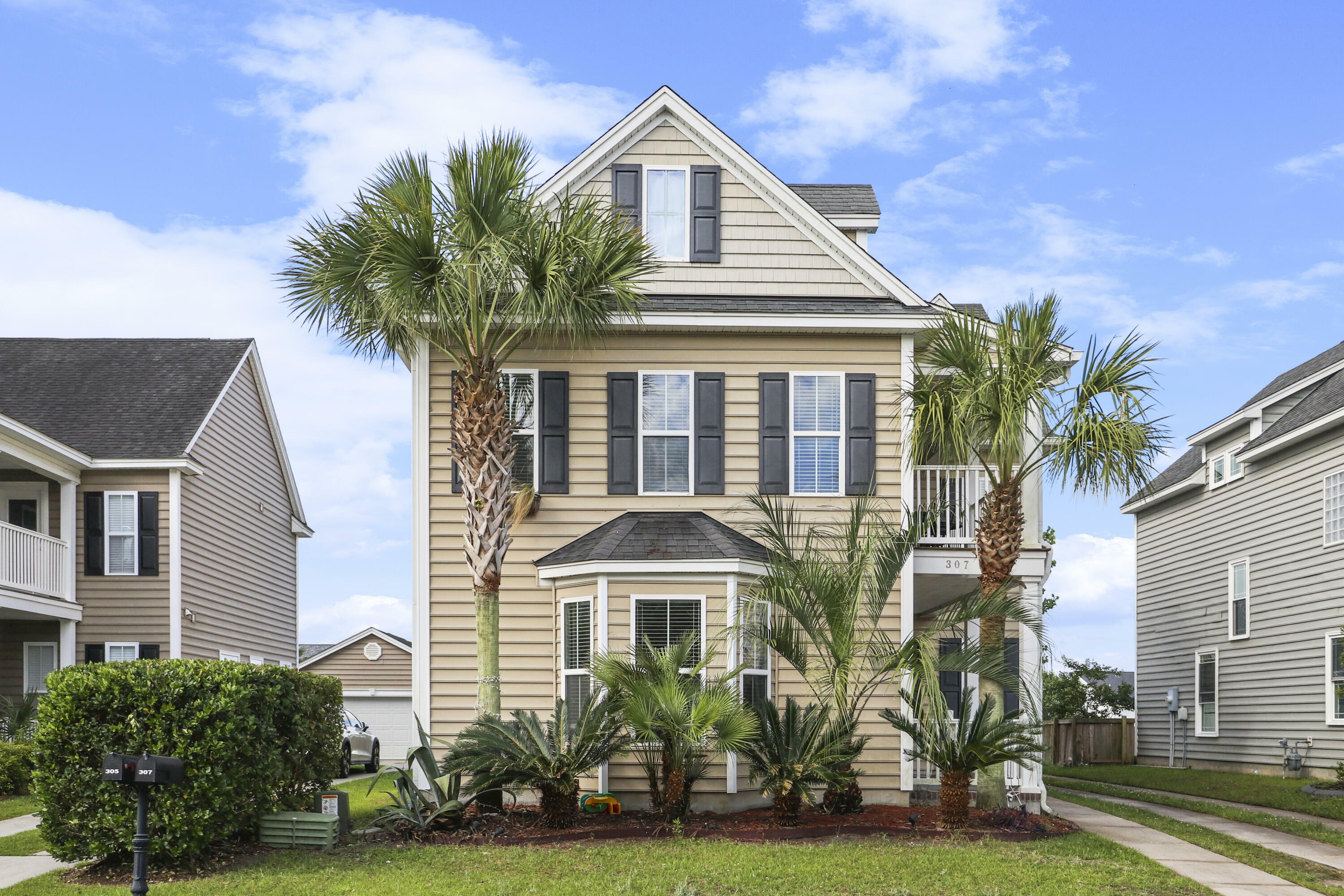 Property Photo:  307 Peters Creek Drive  SC 29486 