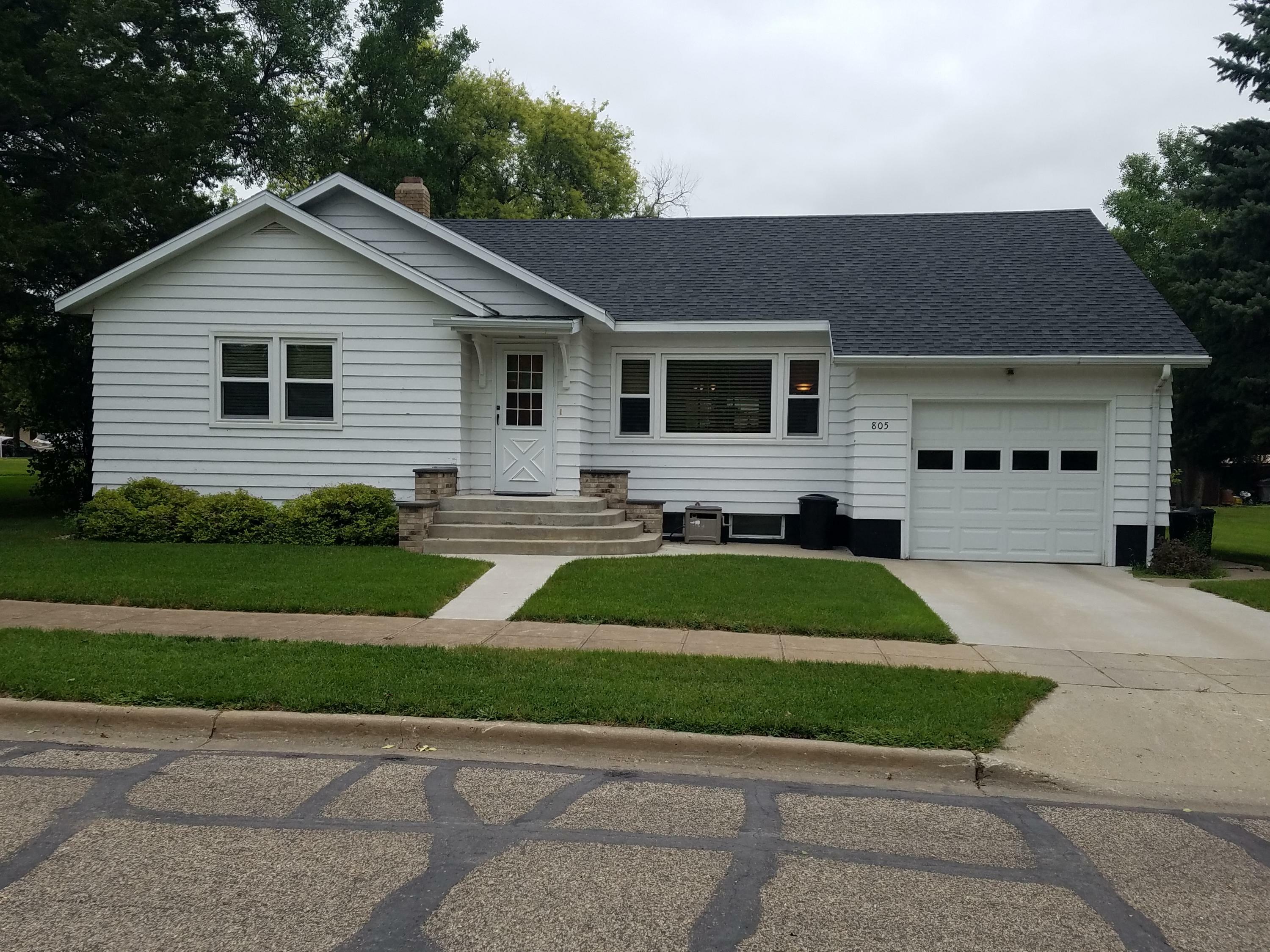 Property Photo:  805 1st Street  ND 58573 