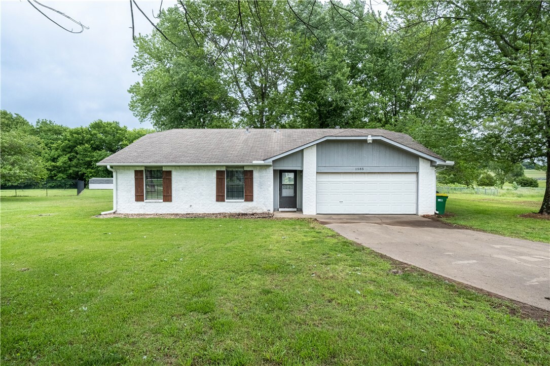 1585 Green Acres Circle  Springdale AR 72764 photo