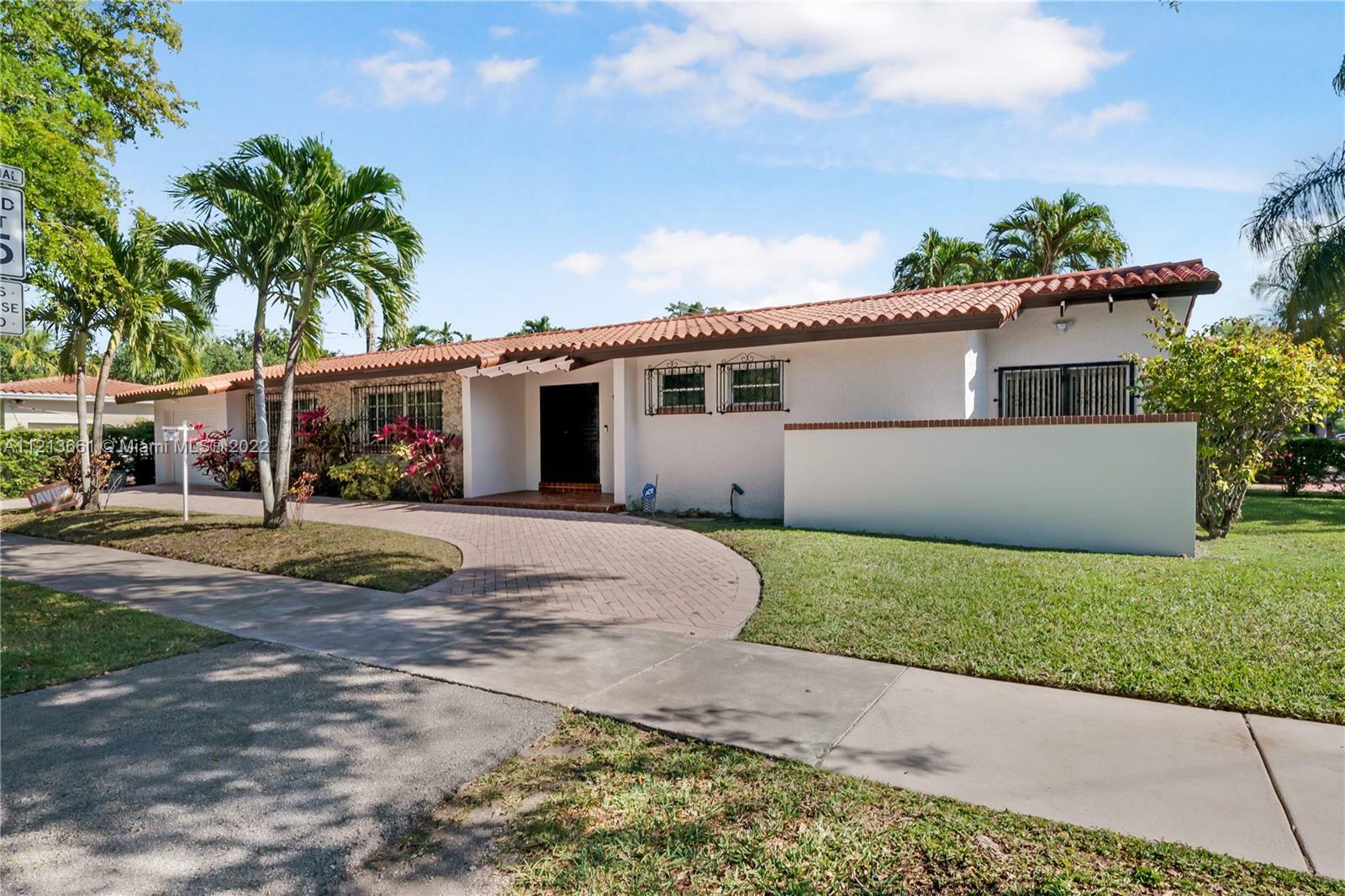 Property Photo:  1550 Venetia Ave  FL 33134 