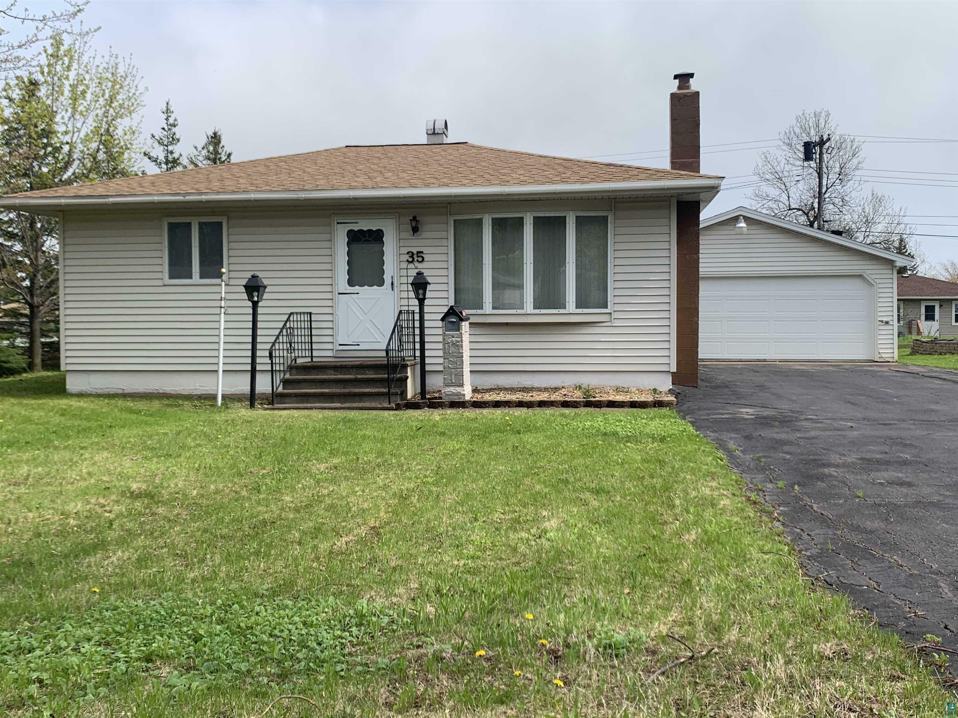 Property Photo:  35 Garden Dr  MN 55614 