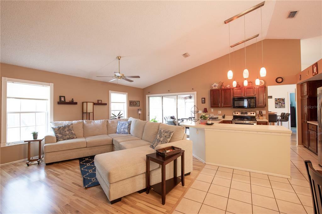 Property Photo:  4800 Hamlets Grove Drive  FL 34235 