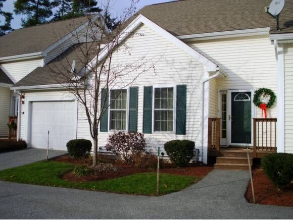 Property Photo:  23 Grayhawk 23  NH 03054 