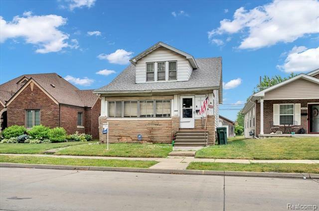 Property Photo:  1624 Fort Park Blvd  MI 48146 