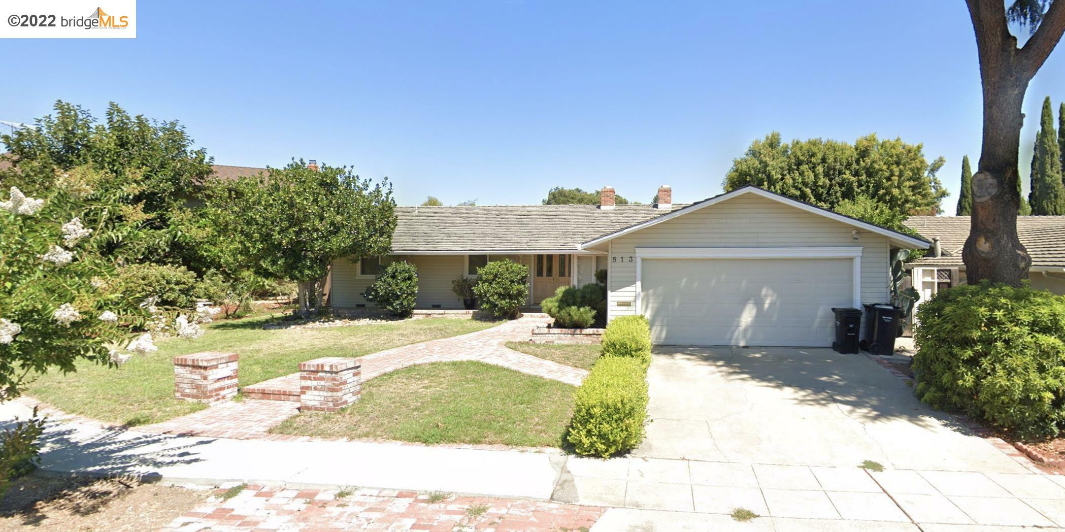 Property Photo:  813 La Crosse Ct  CA 94087 