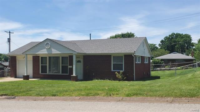 Property Photo: 7425 Dianthan Lane MO 63116