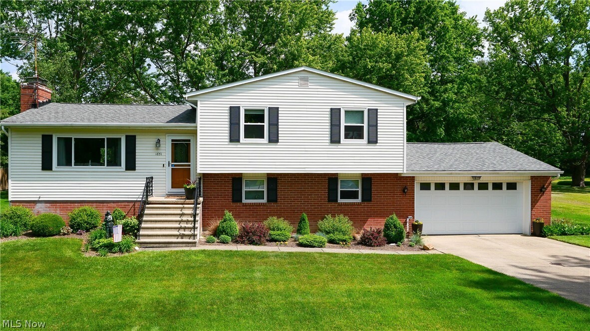 Property Photo: 1851 Ritchie Road OH 44224