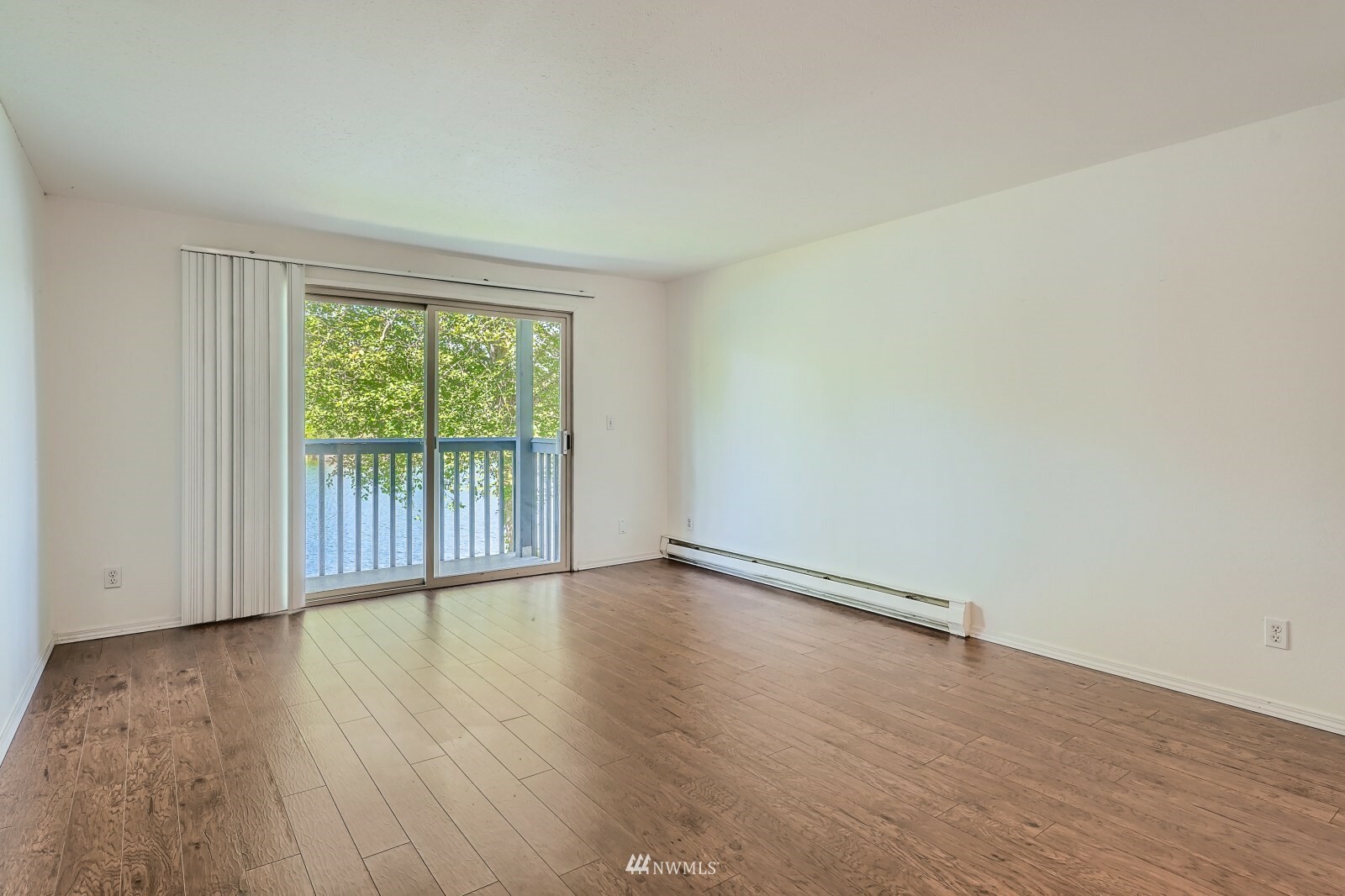 Property Photo: 31003 14th Avenue S D21 WA 98003