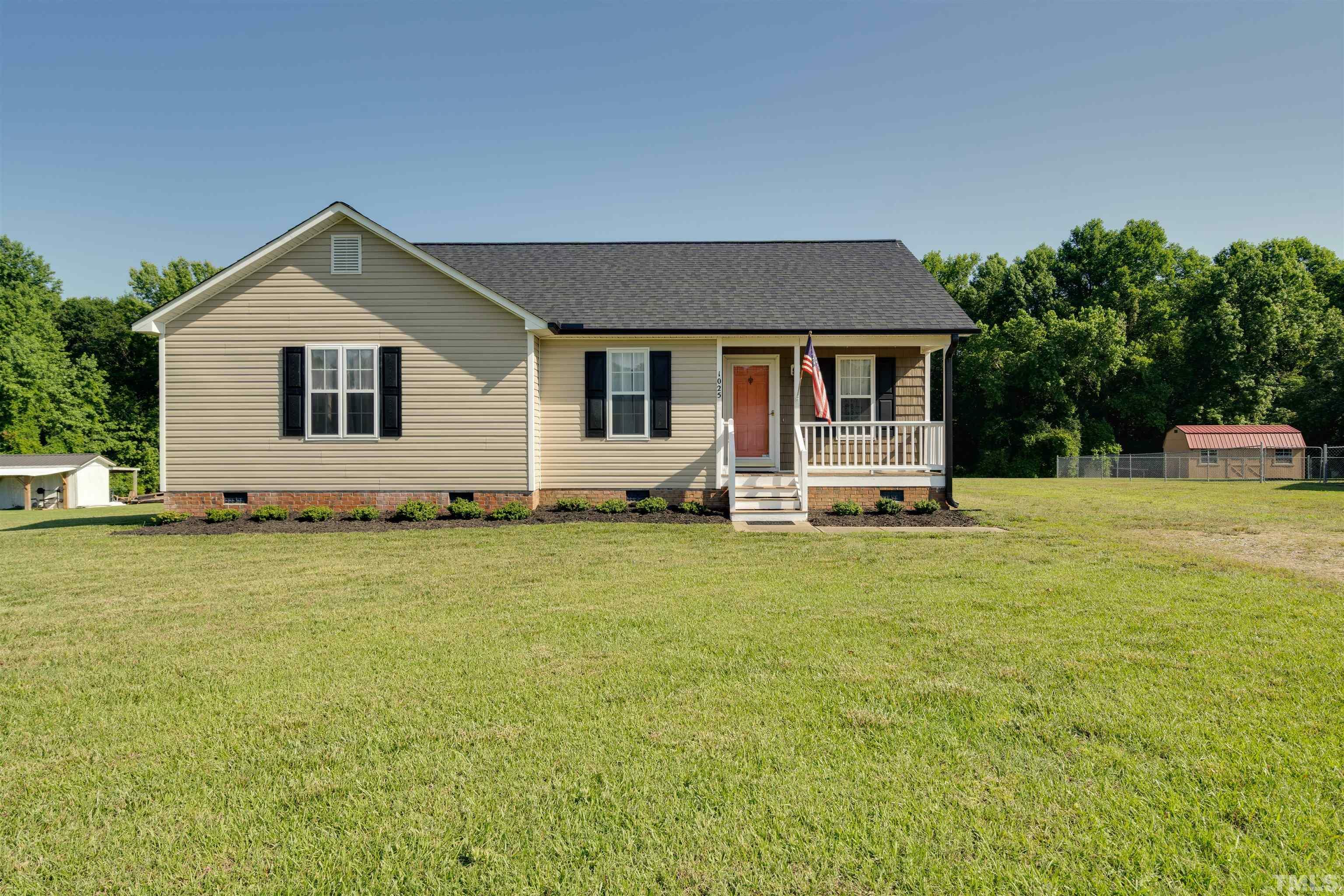 Property Photo:  1025 Forest Glen Drive  NC 27603 