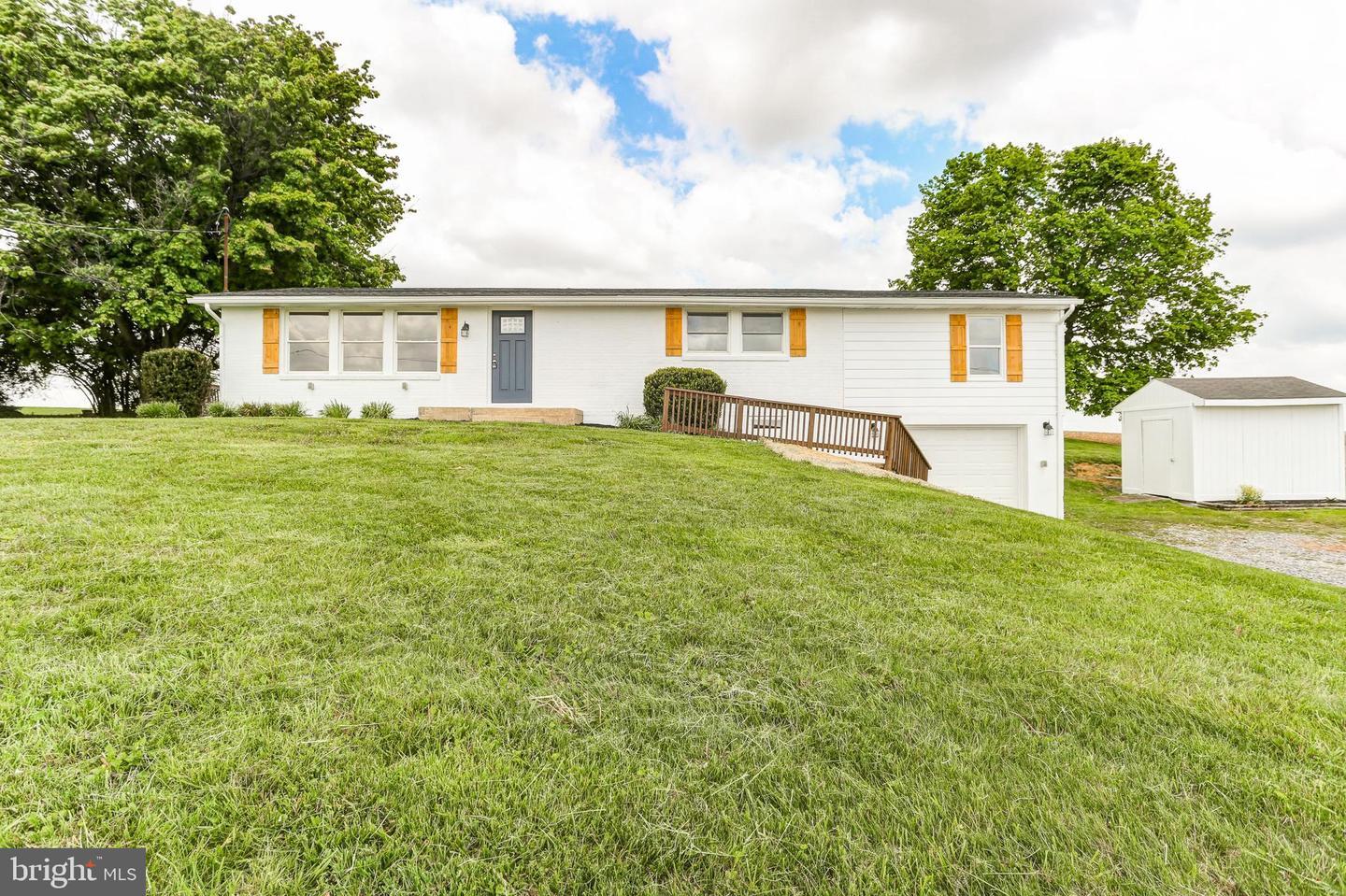 4853 Plank Road  Stewartstown PA 17363 photo