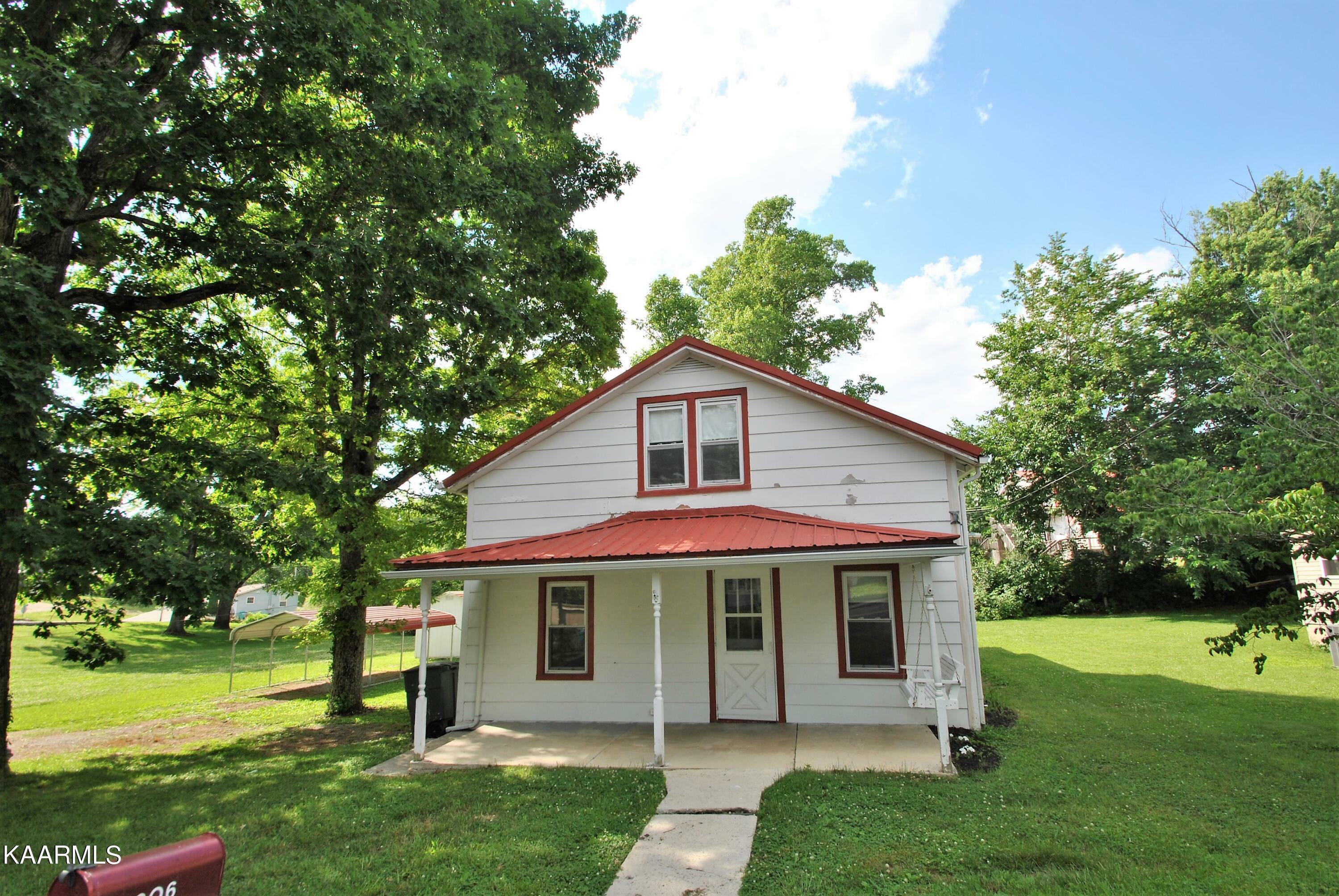 Property Photo:  206 North St  TN 38555 