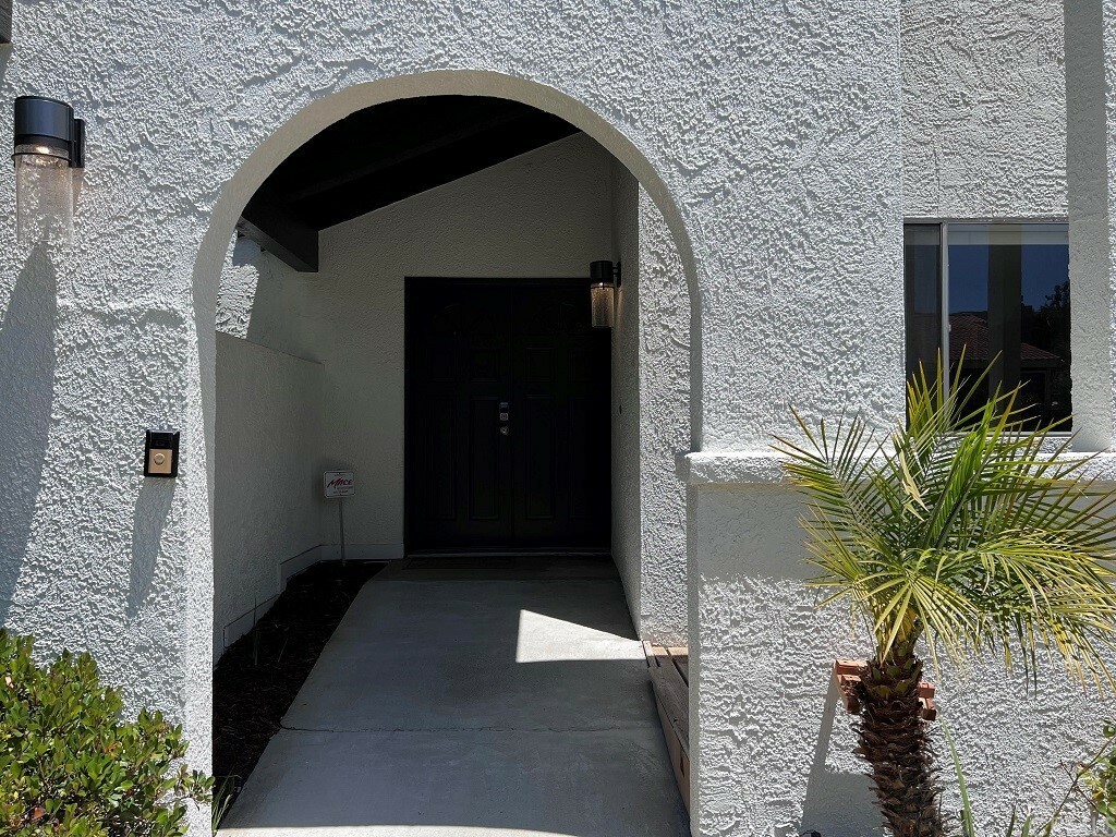 Property Photo:  920 Del Rio Avenue  CA 93405 