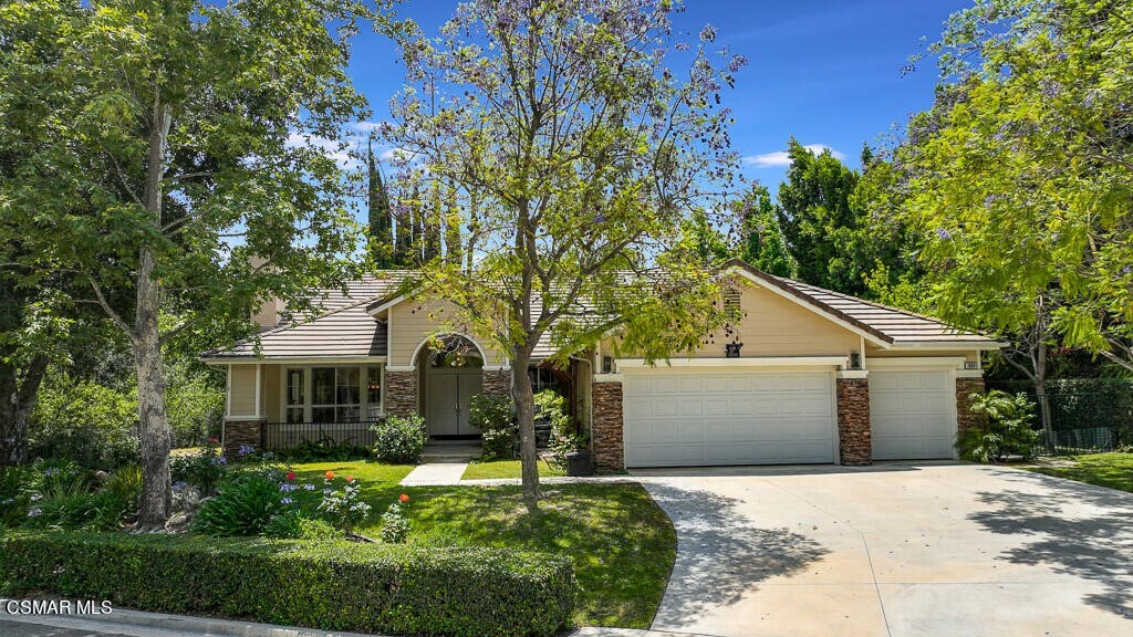 Property Photo:  1668 Cross Bridge Place  CA 91362 