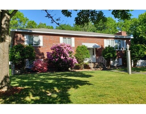 Property Photo:  10 Carriage Way  MA 01864 