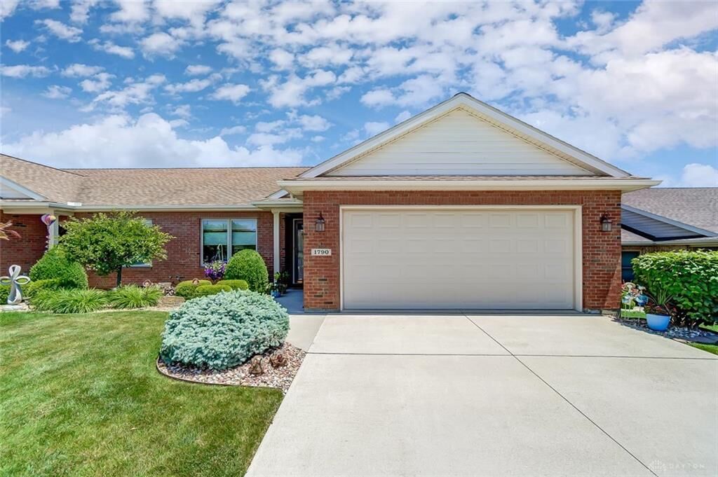 Property Photo: 1790 Cumberland Avenue OH 45365