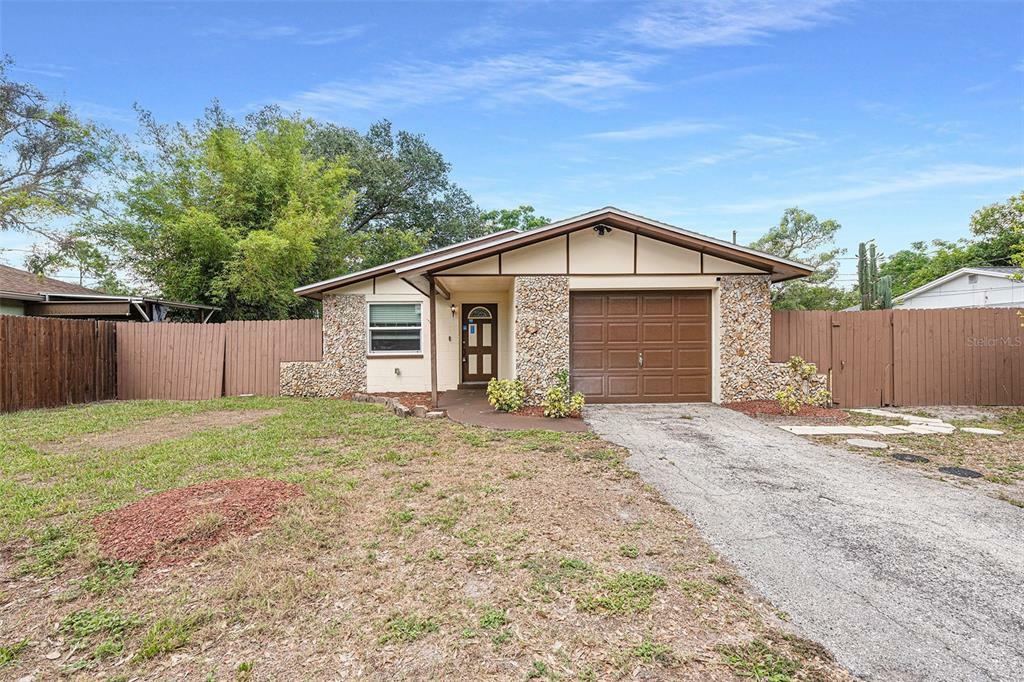 Property Photo:  8117 Lark Street  FL 33777 