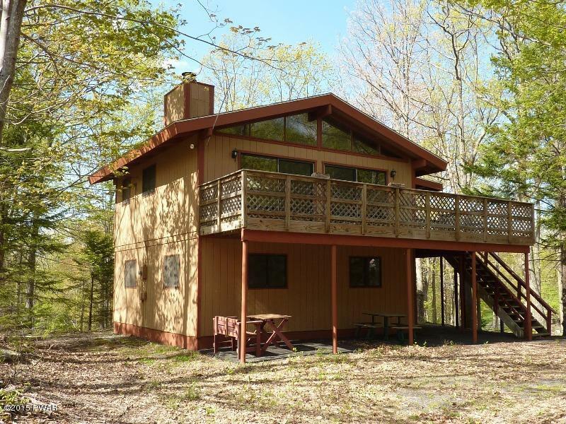 Property Photo:  120 Stirrup Lane  PA 18428 