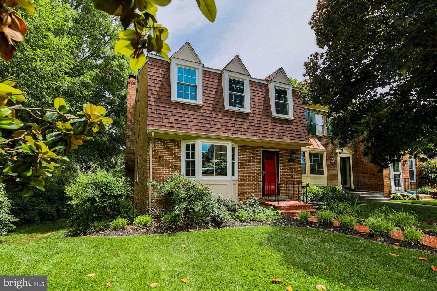 8201 Doctor Craik Court  Alexandria VA 22306 photo