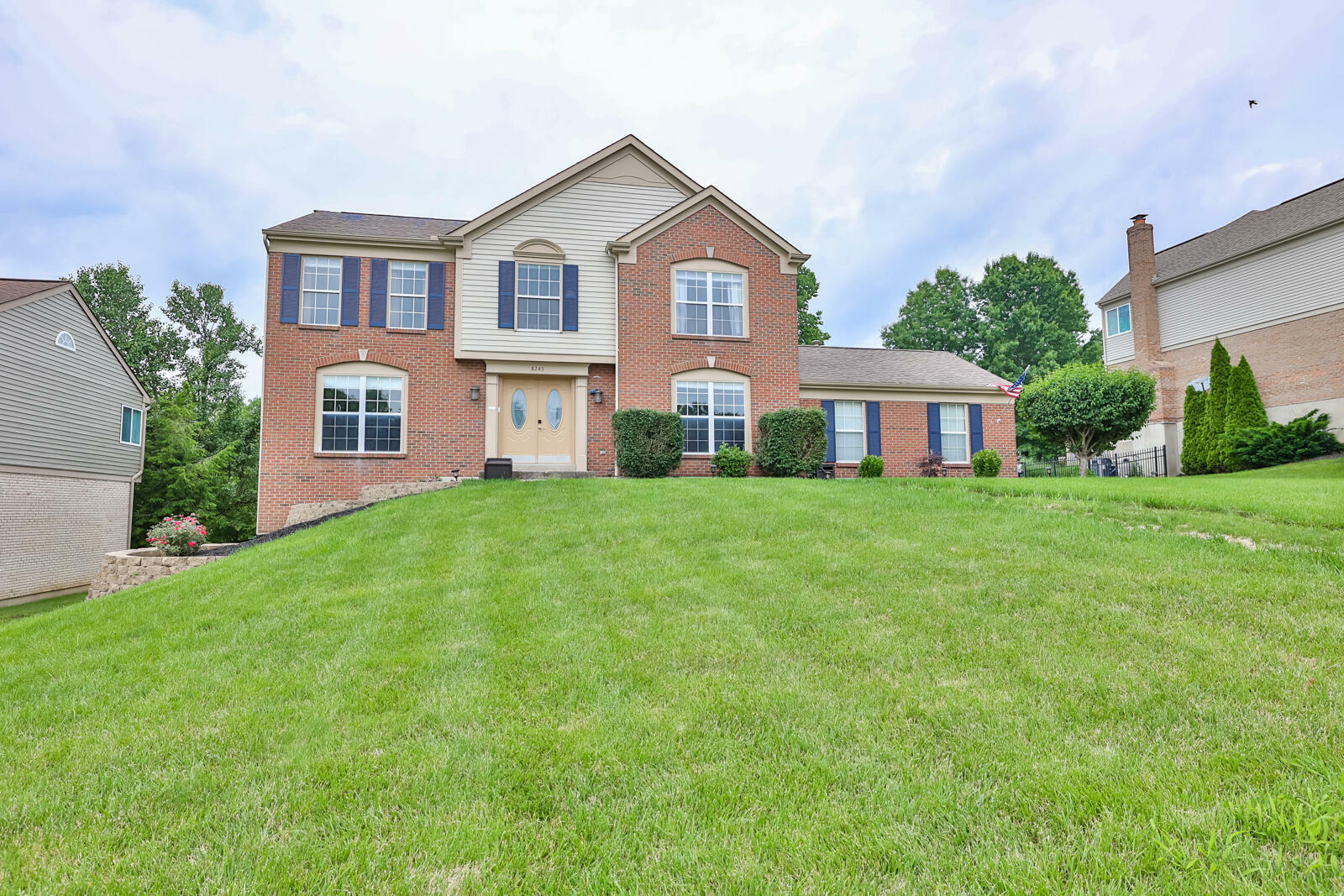 Property Photo:  8245 Pineknoll Court  KY 41042 