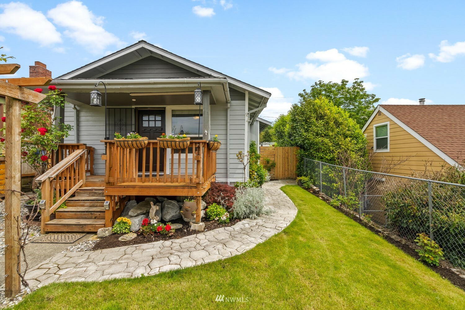 Property Photo:  5633 S Oakes Street  WA 98409 