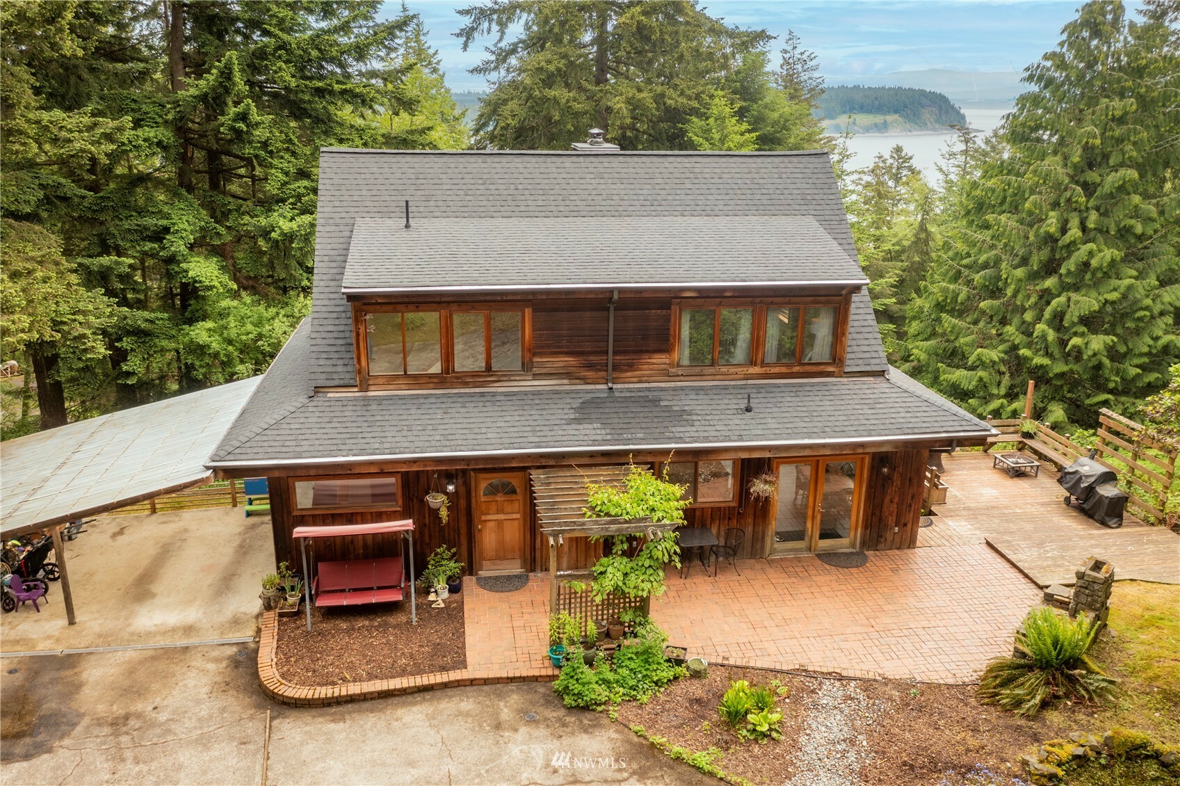 Property Photo: 1248 Jamison Street WA 98262