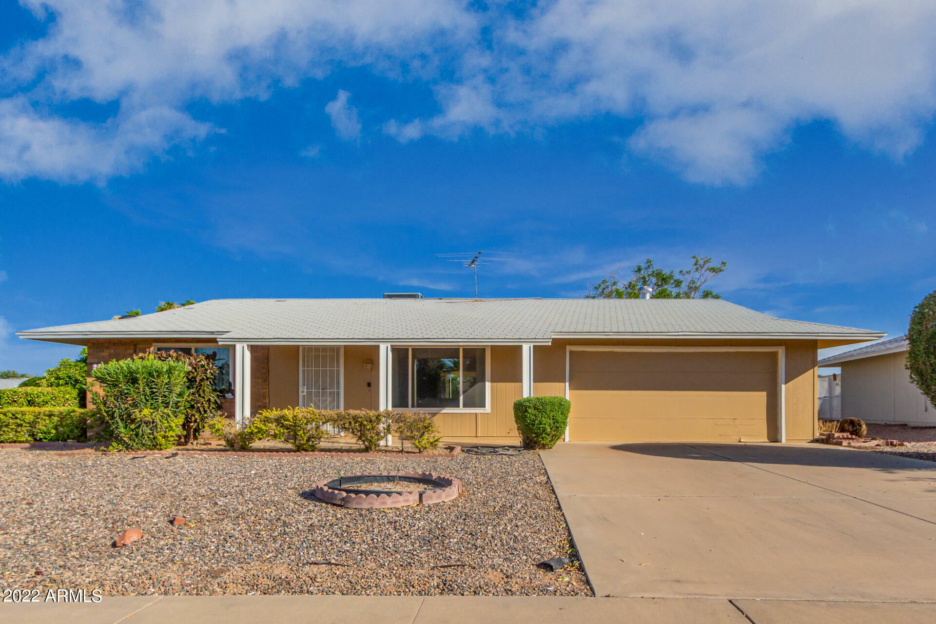 Property Photo: 9821 W Palmer Drive AZ 85351