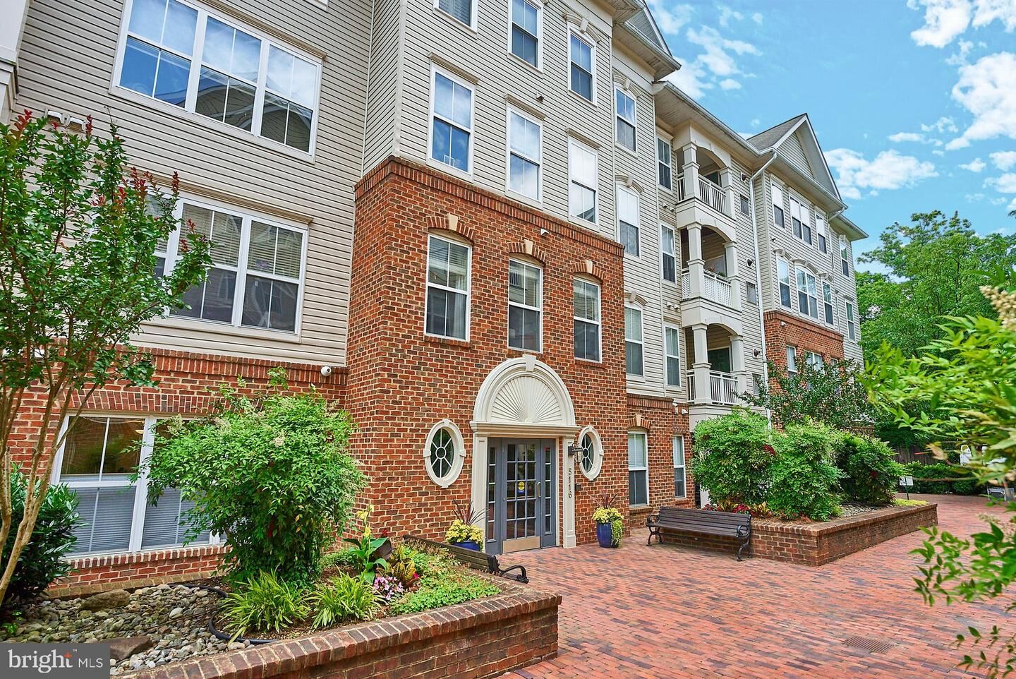 Property Photo:  5116 Donovan Drive 408  VA 22304 