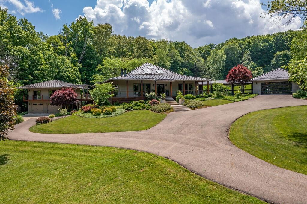 Property Photo:  10840 Gaskin Avenue  OH 43022 