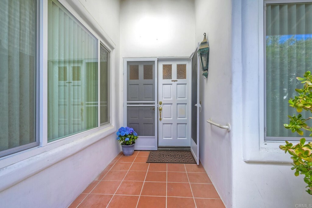 Property Photo: 4728 Galicia Way CA 92056