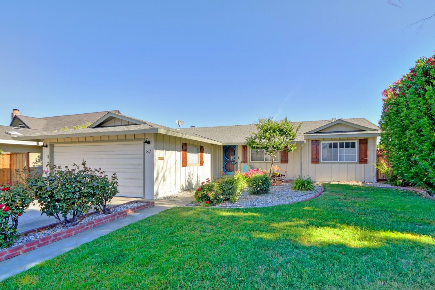 Property Photo: 37 Del Mar Street CA 95695