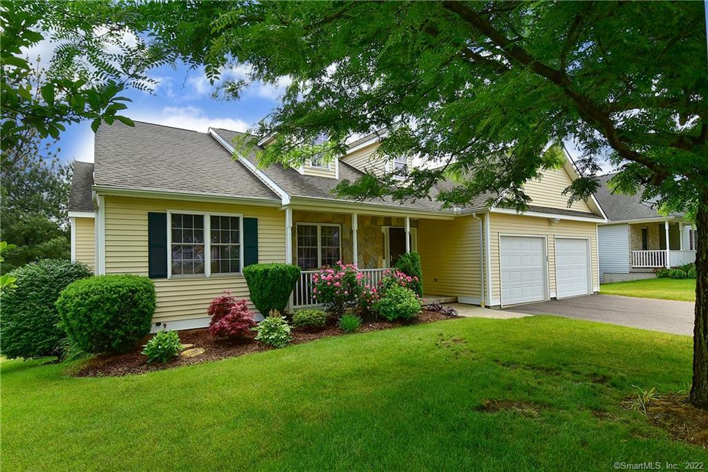 Property Photo: 36 Vista View Lane 36 CT 06066