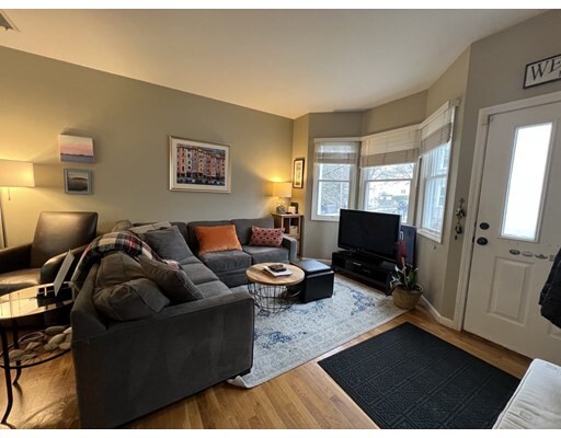 Property Photo: 3 Hodgdon Pl 3 MA 02143