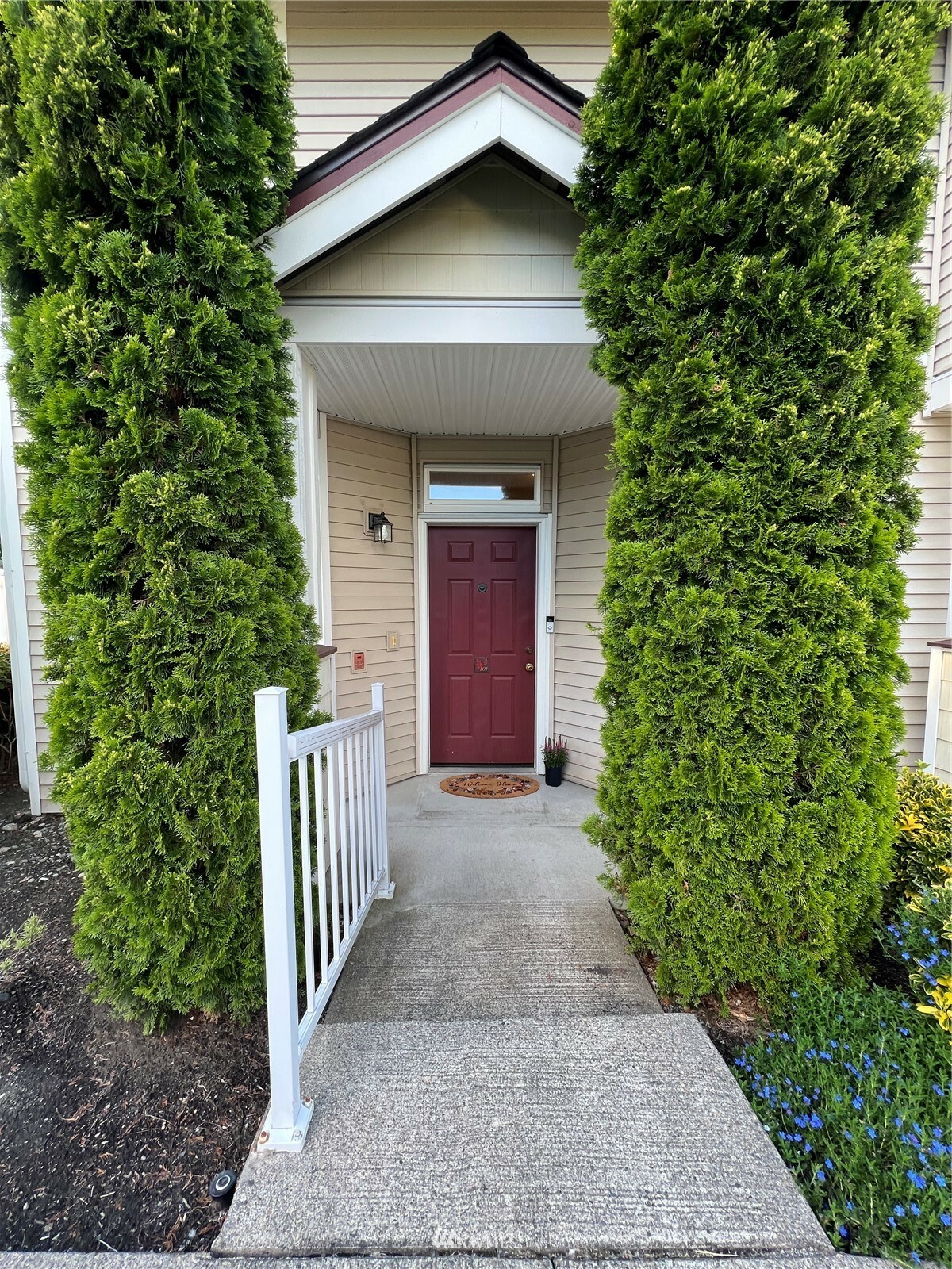 Property Photo:  2712 151st Place SW X101  WA 98087 