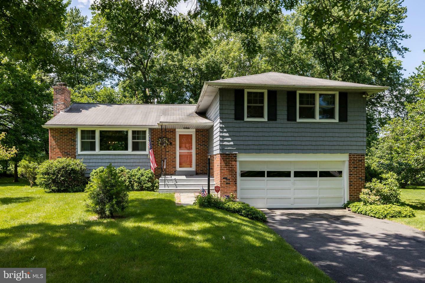 Property Photo:  310 Llewellyn Road  PA 19002 