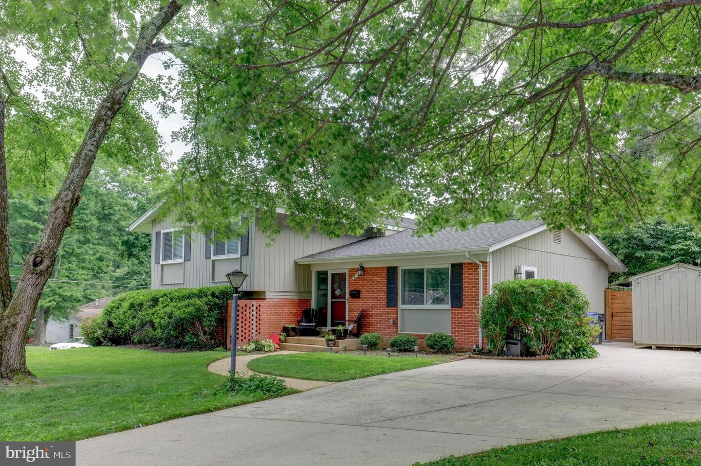 Property Photo: 2511 Swift Run Street VA 22180