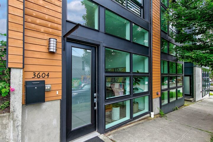 Property Photo: 3604 Palatine Avenue N WA 98103
