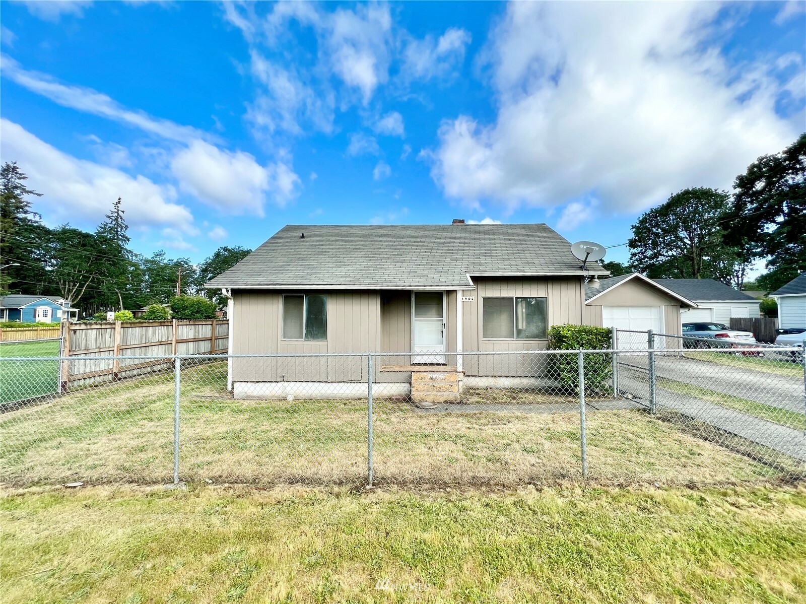Property Photo: 15406 Grant Avenue SW WA 98498