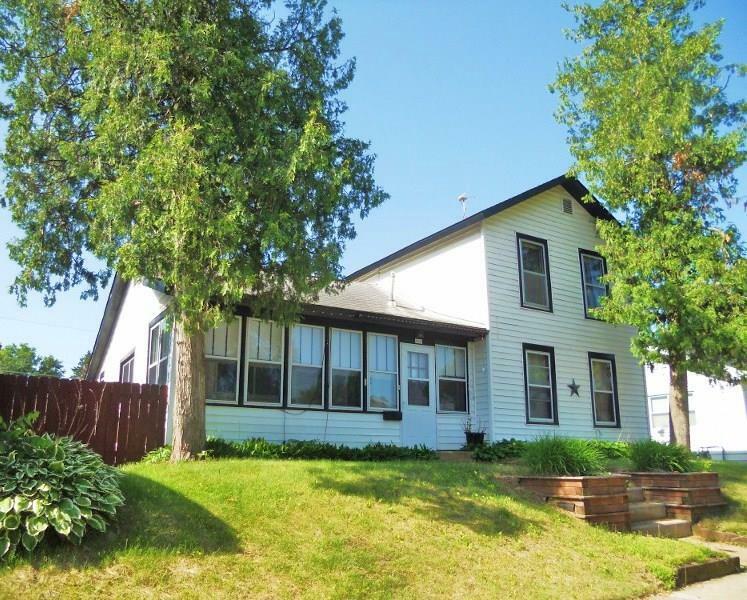 Property Photo:  409 West Bridge St  WI 53950 