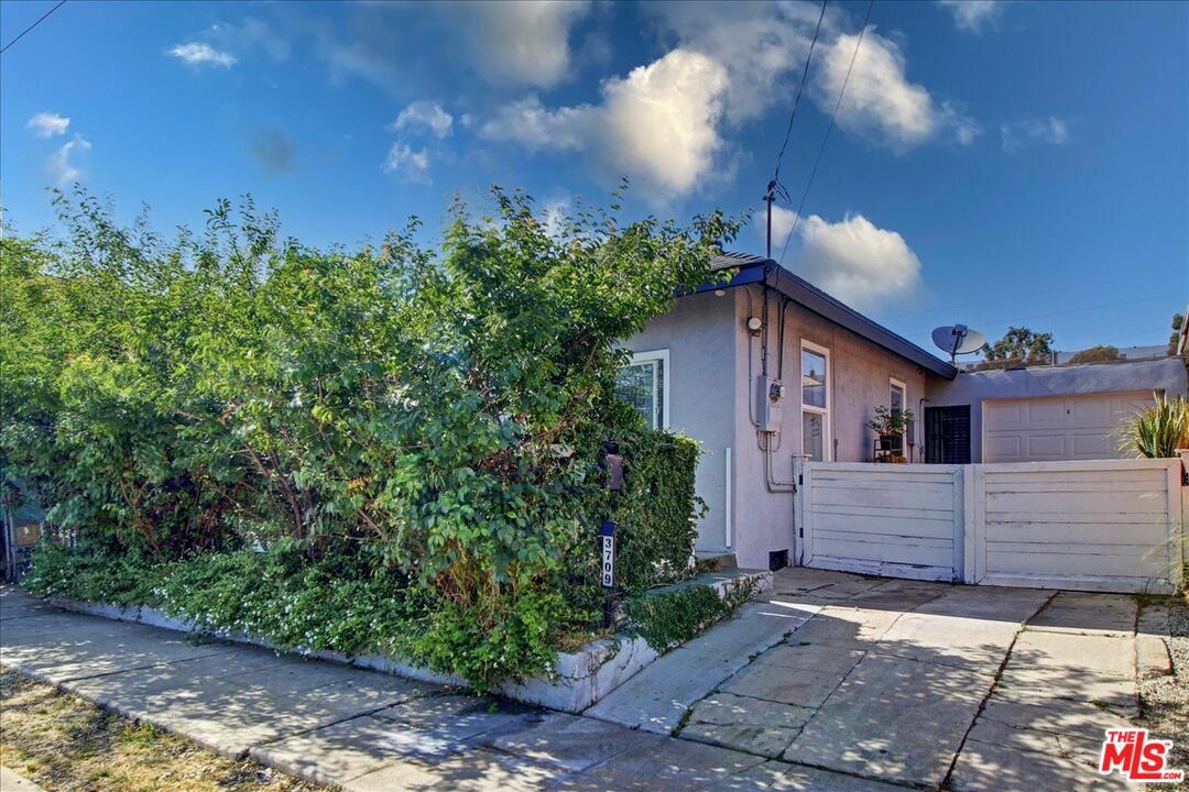 Property Photo:  3709   Barbee St  CA 90031 