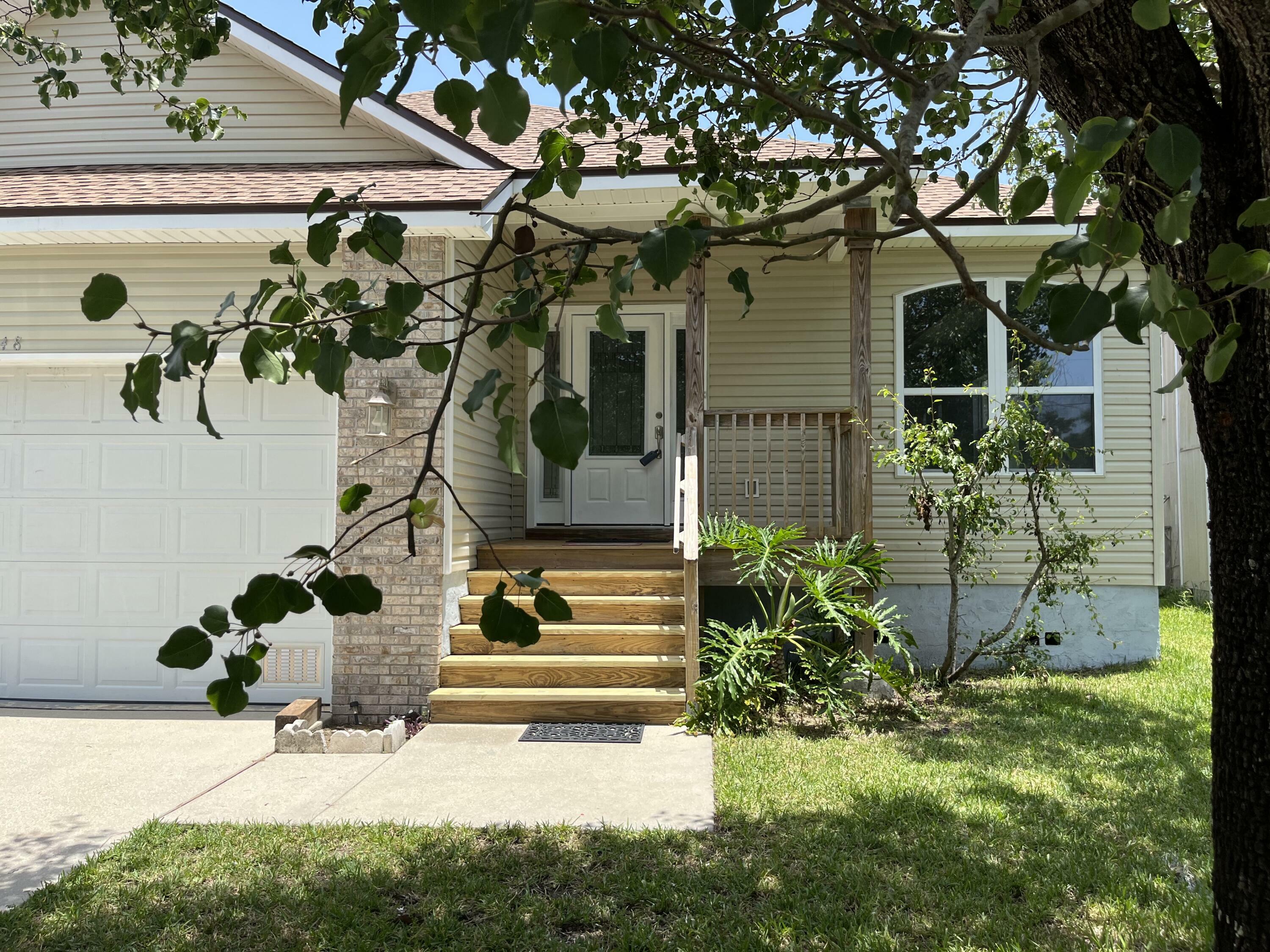 Property Photo:  348 Brookwood Boulevard  FL 32569 