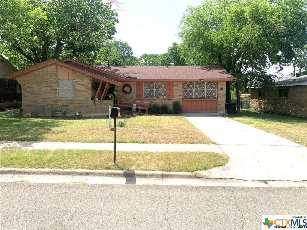 Property Photo: 518 Kate Street TX 76522