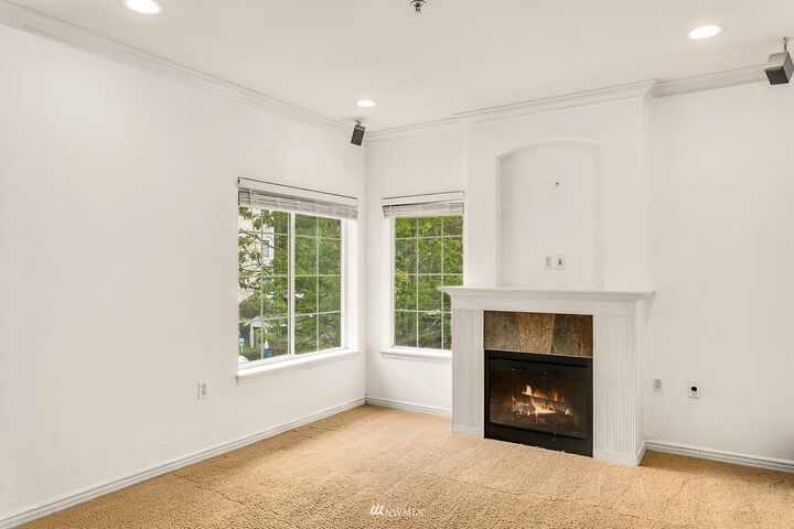 Property Photo:  801 Rainier Avenue N A301  WA 98057 