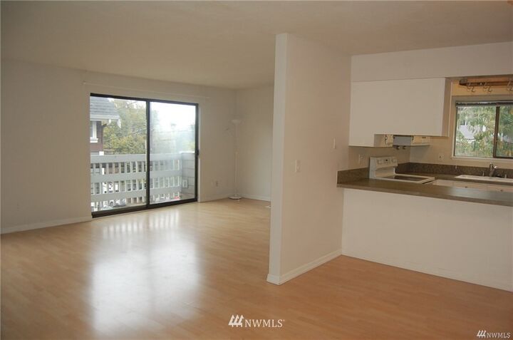 Property Photo: 555 Prospect Street 5 WA 98109